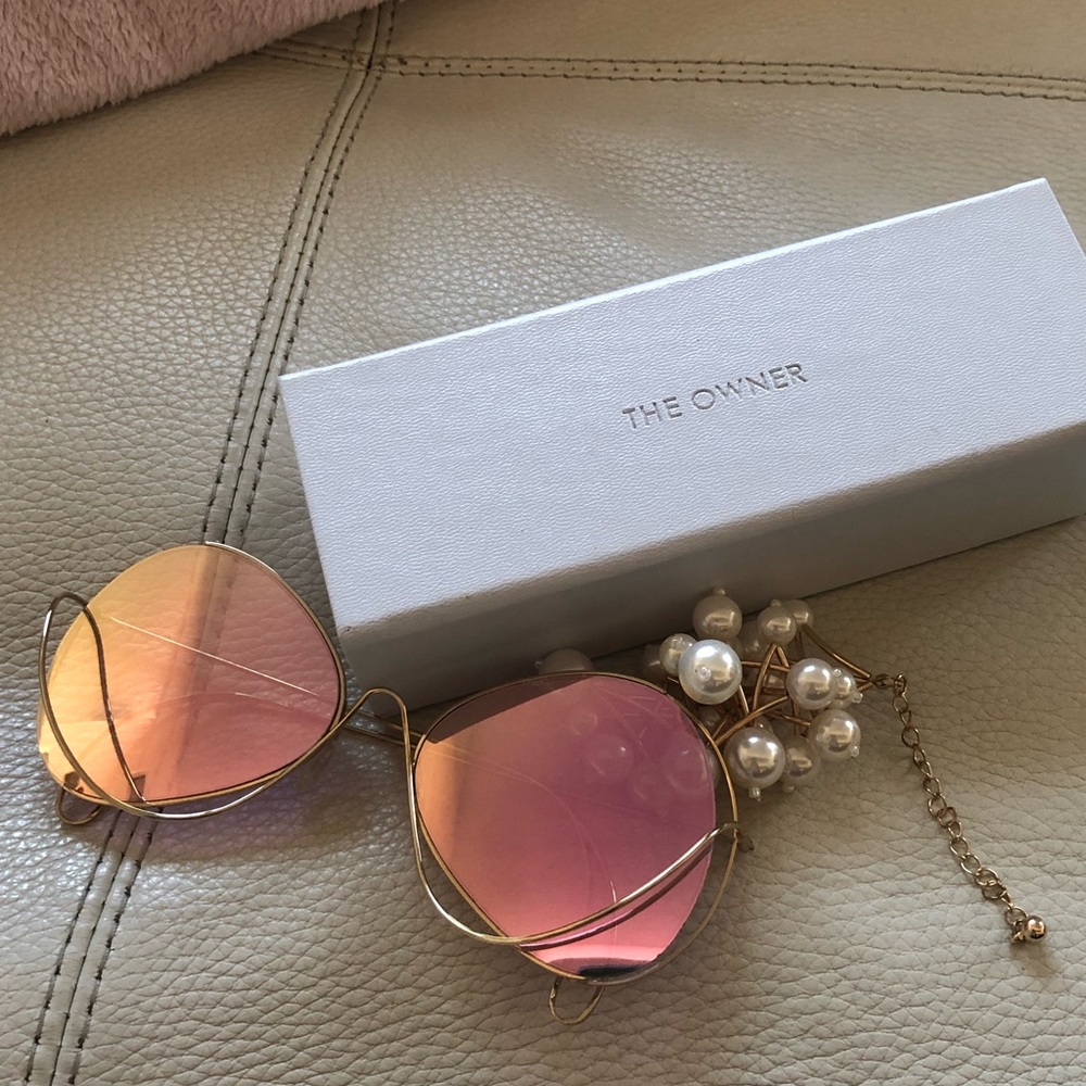 The Owner Sunglasses- pink